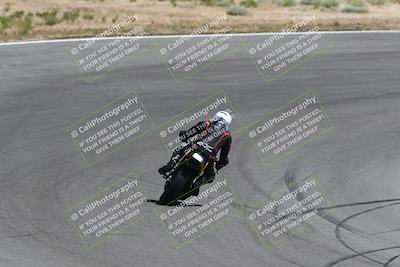 media/Apr-20-2025-AHRMA (Sun) [[393a79c373]]/Race/Group 8/Turn 4b/